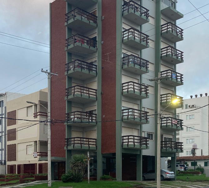 Departamento Mirasoles 4to piso en Villa Gesell, zona Centro